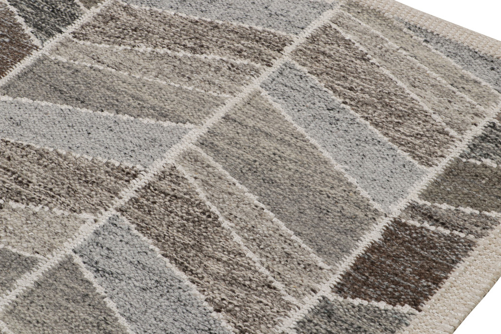 Scandinavian Custom Outdoor Rug with Geometric Patterns