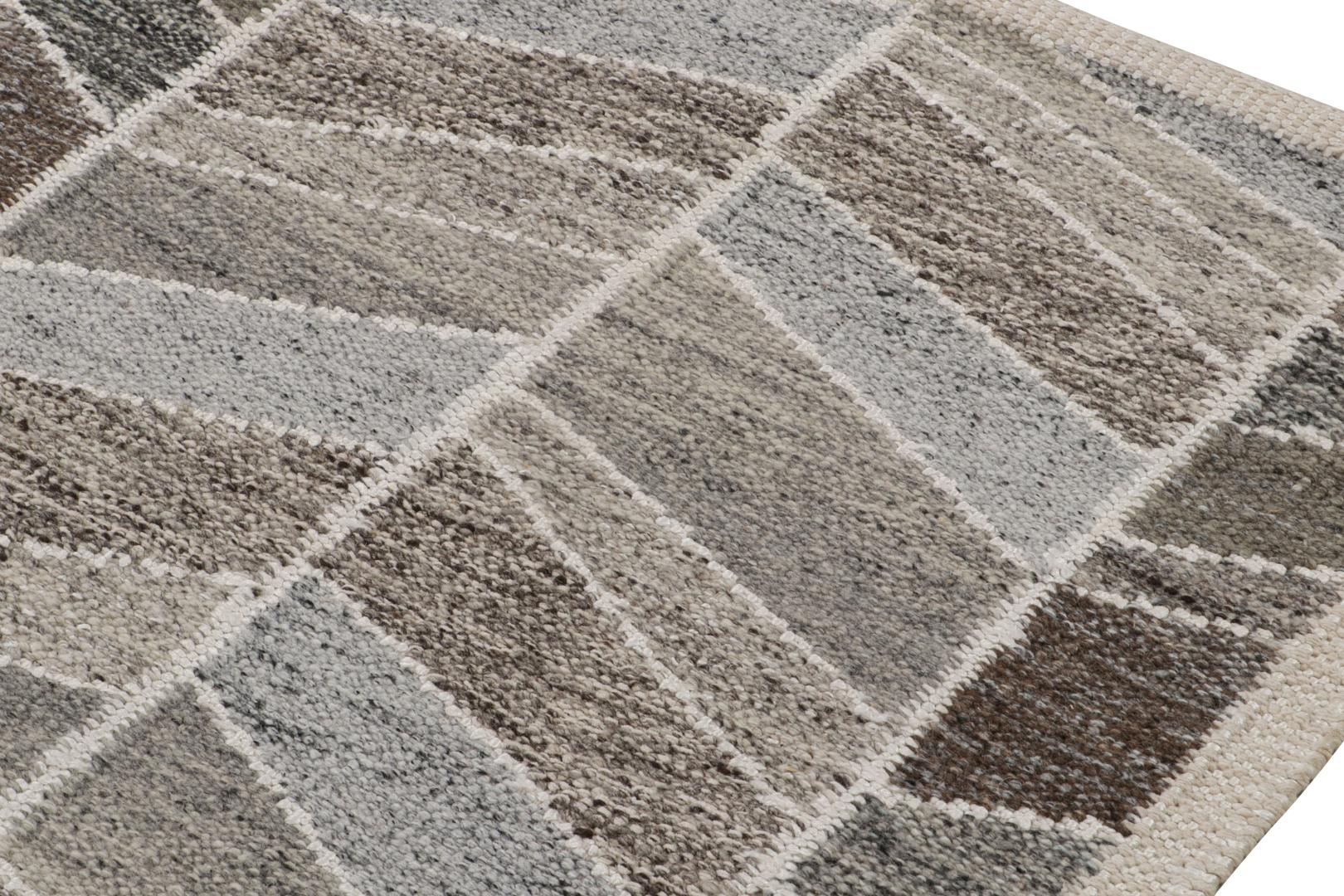 Scandinavian Custom Outdoor Rug with Geometric Patterns