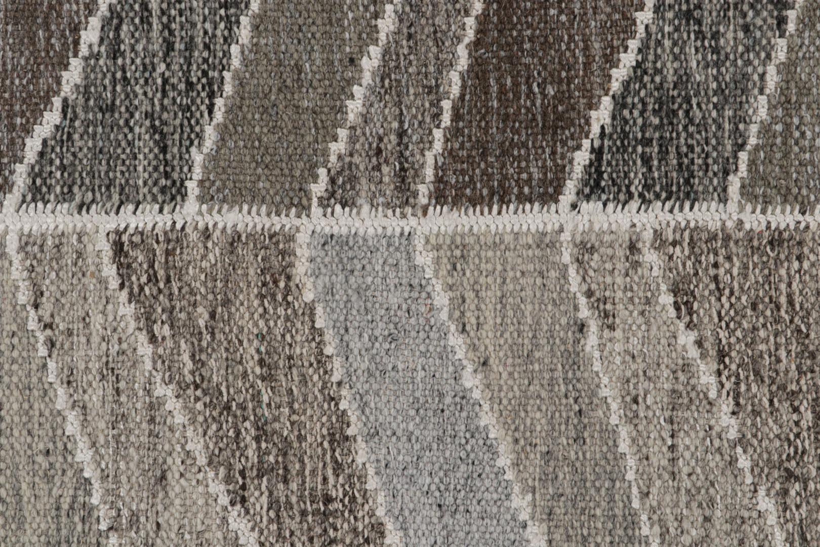 Scandinavian Custom Outdoor Rug with Geometric Patterns