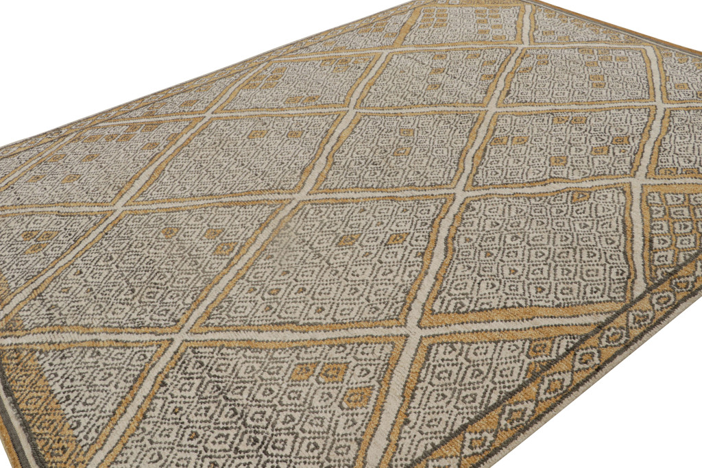 Contemporary Moroccan Rug with Berber Geometric Patterns