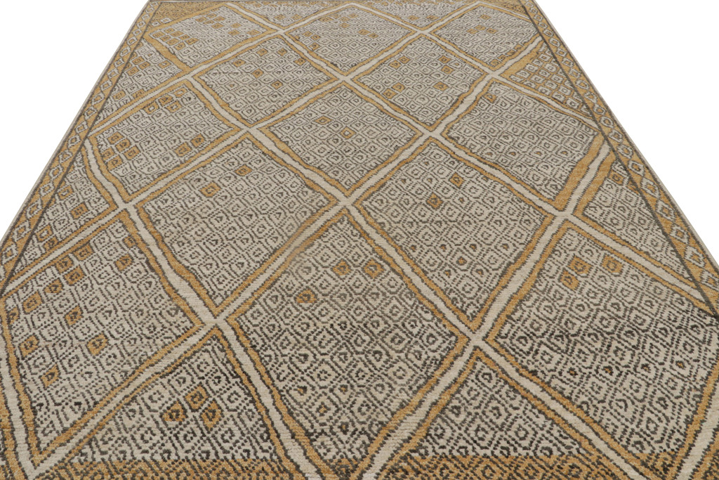 Contemporary Moroccan Rug with Berber Geometric Patterns