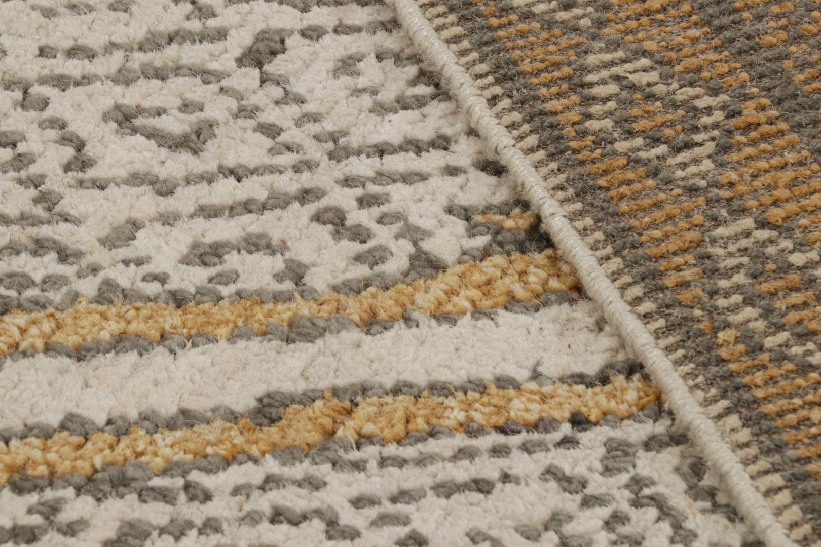 Contemporary Moroccan Rug with Berber Geometric Patterns