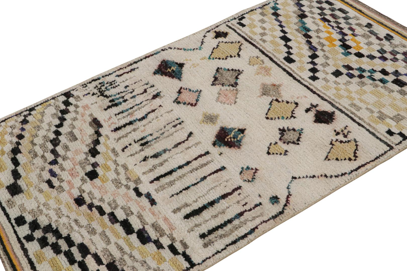 Contemporary Moroccan Rug with Berber Geometric Patterns