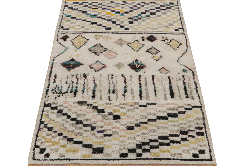 Contemporary Moroccan Rug with Berber Geometric Patterns