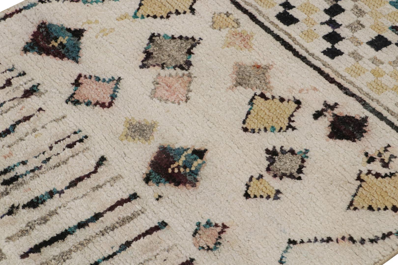 Contemporary Moroccan Rug with Berber Geometric Patterns