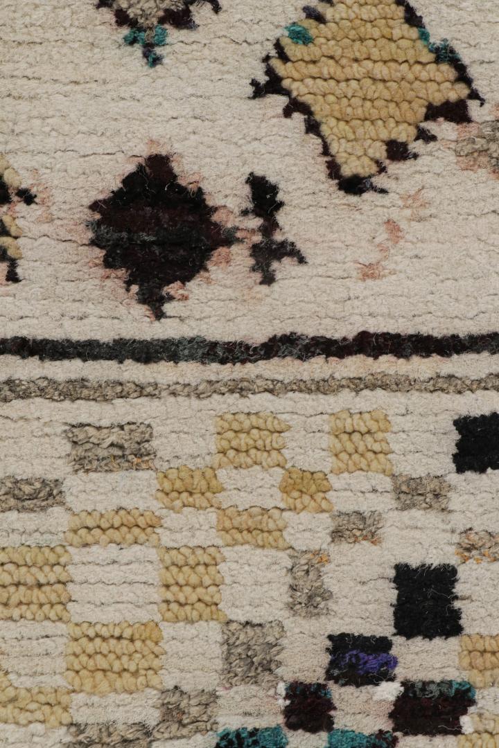 Contemporary Moroccan Rug with Berber Geometric Patterns