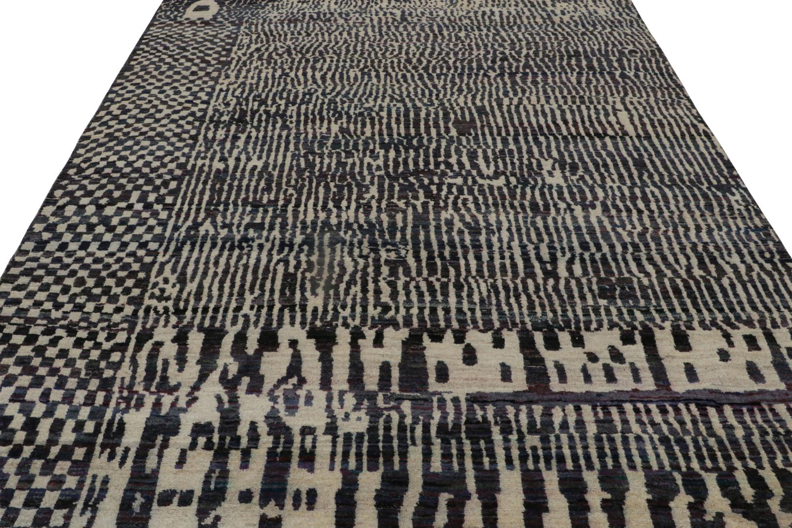 Contemporary Abstract Rug With Geometric Patterns
