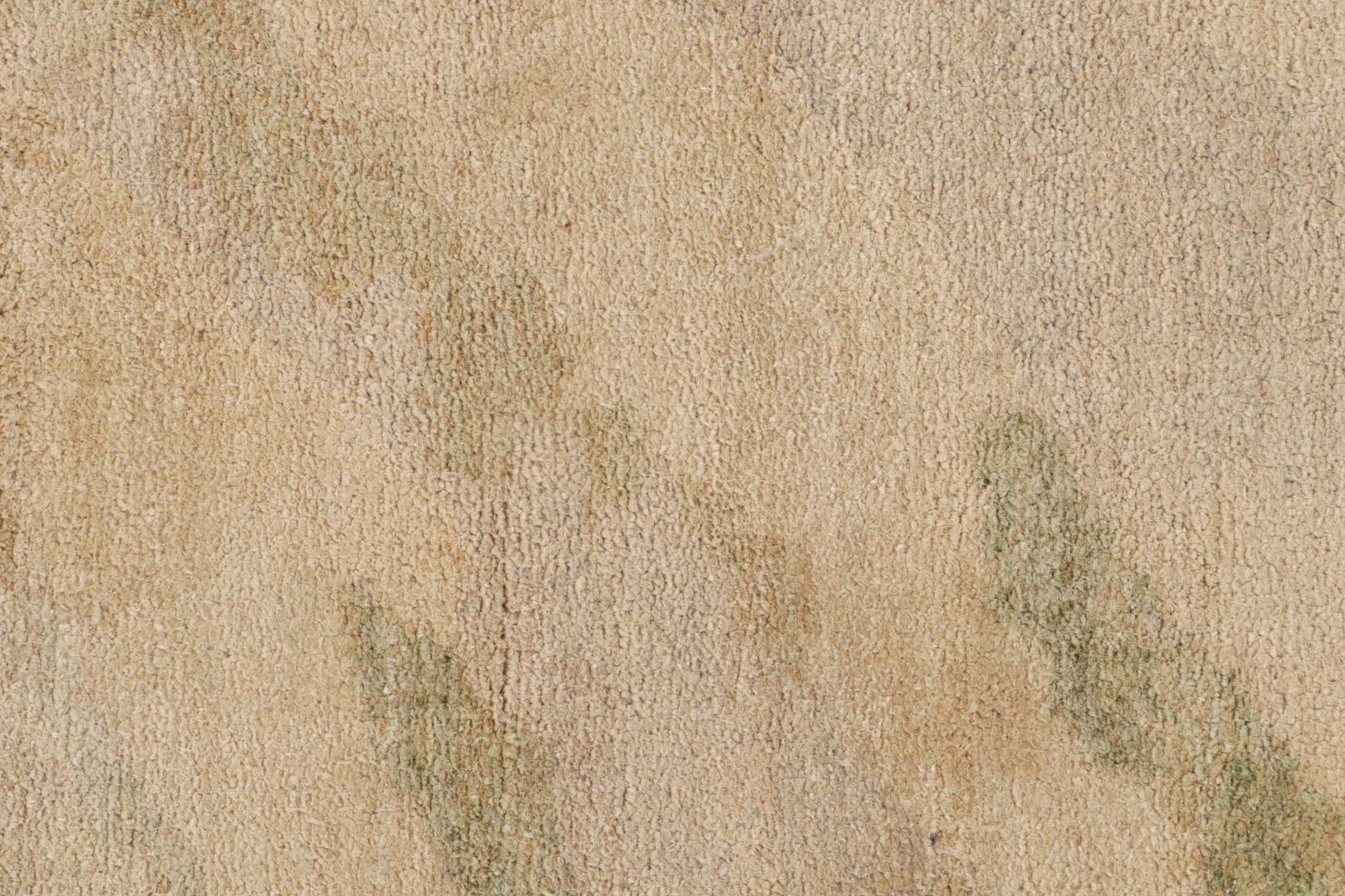 Contemporary Abstract Rug With Painterly Patterns