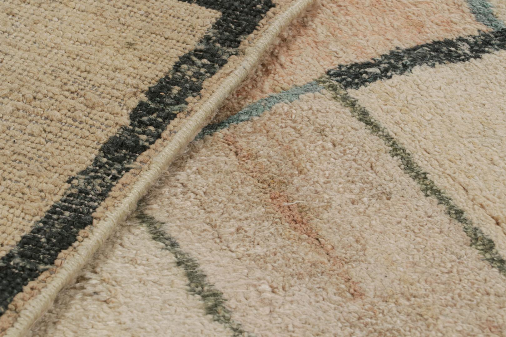 Contemporary Abstract Rug With Minimalist Geometric Patterns