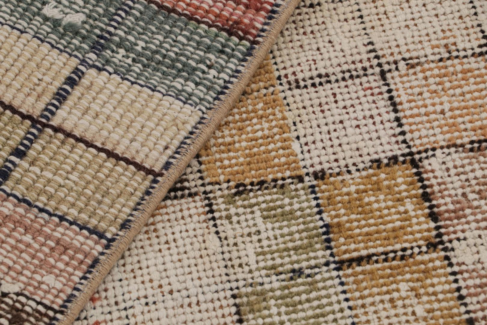 Vintage Zeki Múren rug