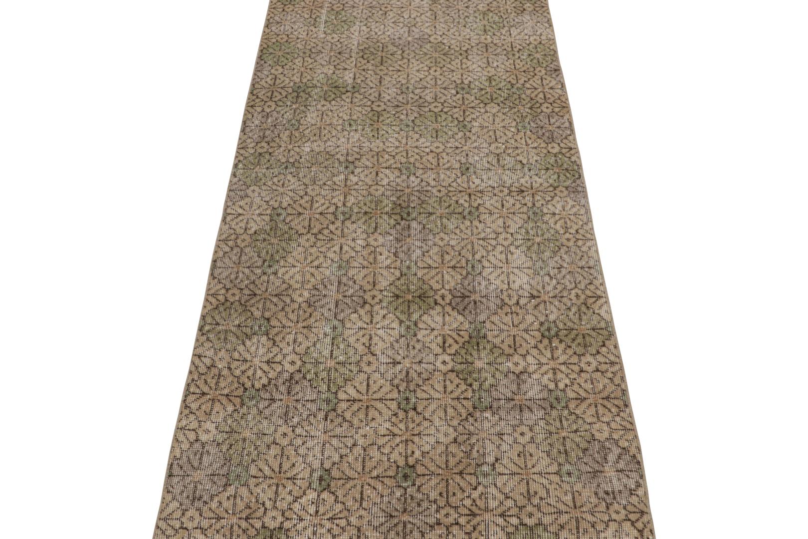 Vintage Zeki Múren rug