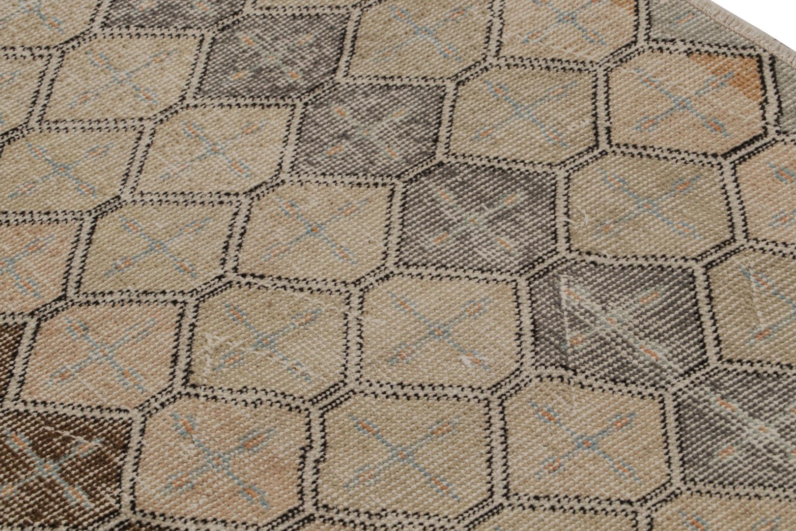 Vintage Zeki Múren rug