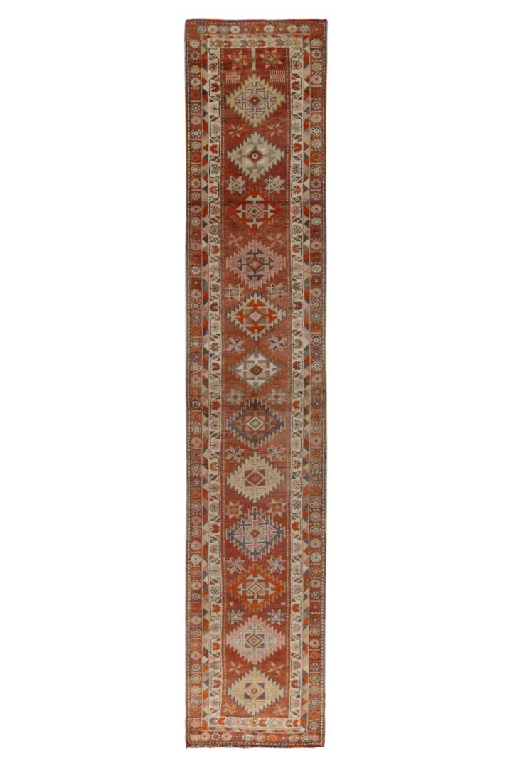 Vintage Geometric Runner