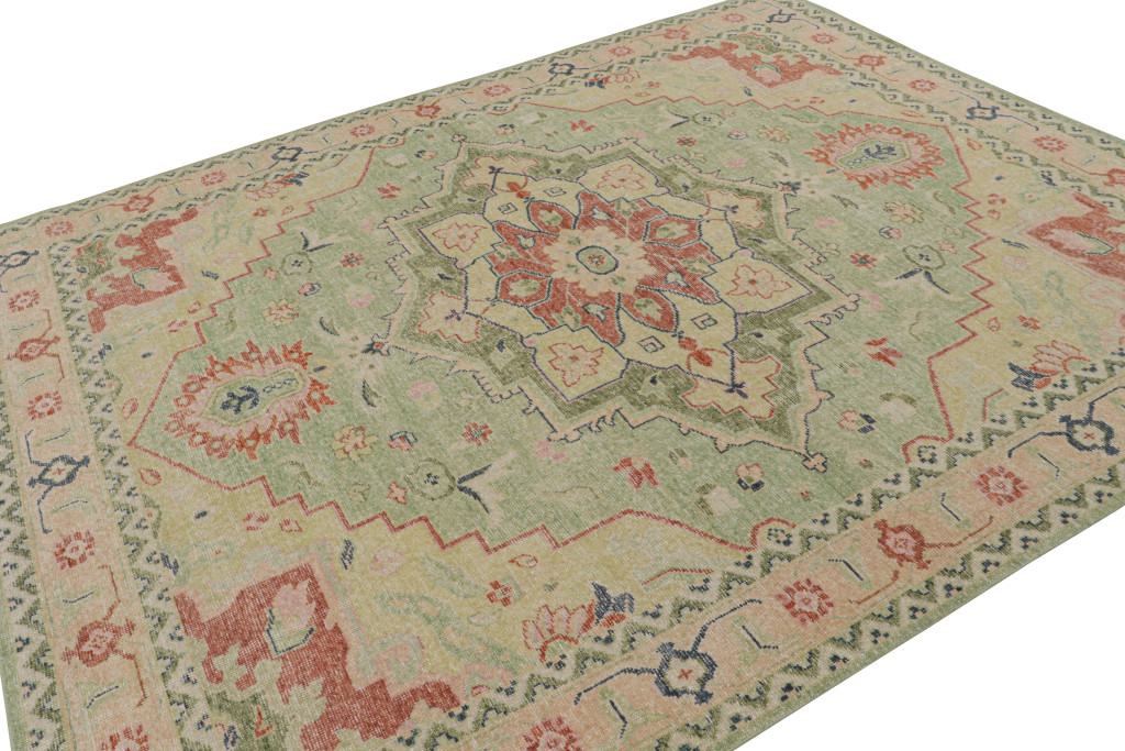 Traditional style Floral rug