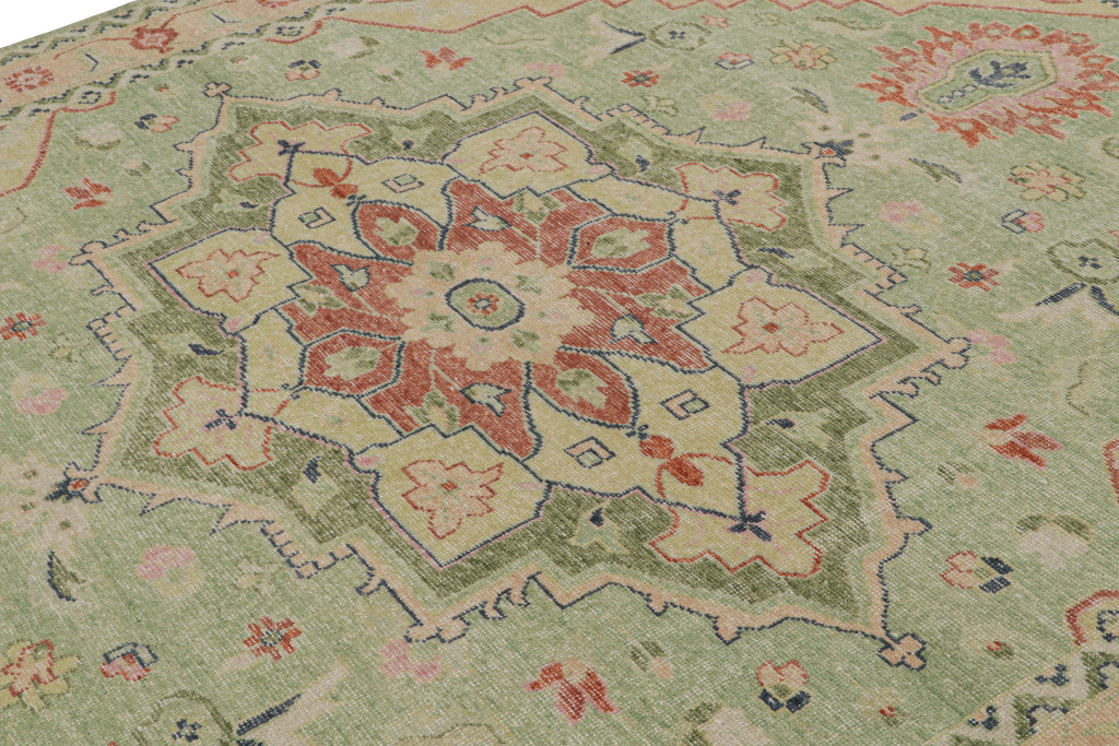 Traditional style Floral rug