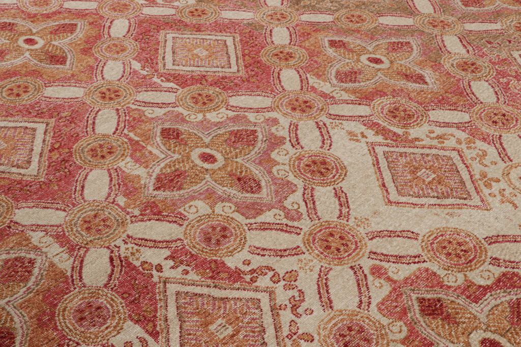 Distressed style Geometric rug