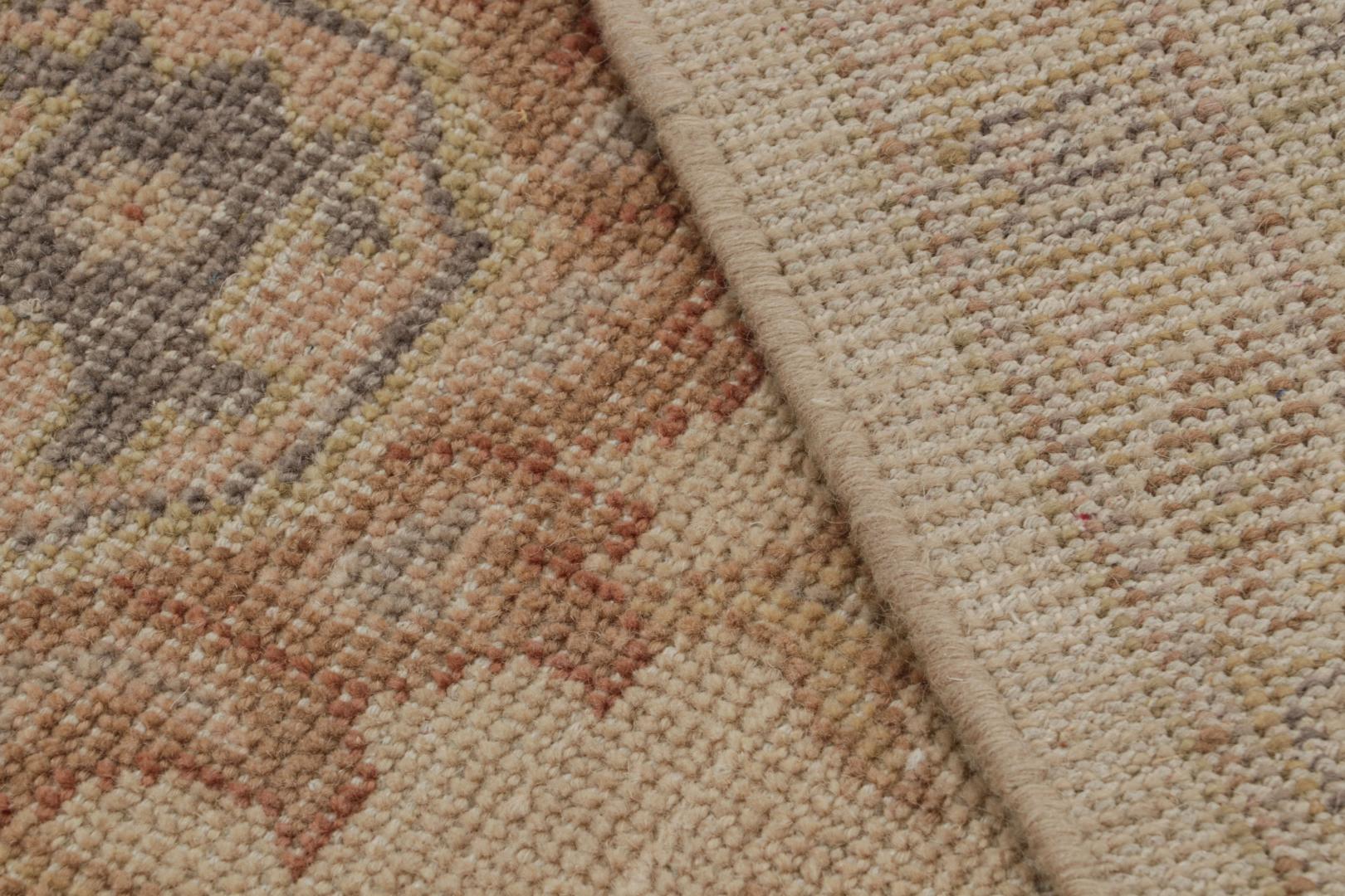 Distressed style Geometric rug