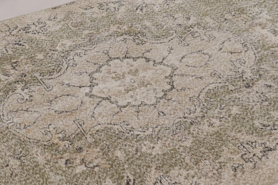Vintage Distressed Floral Medallion Rug