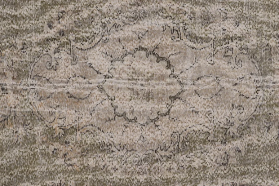 Vintage Distressed Floral Medallion Rug