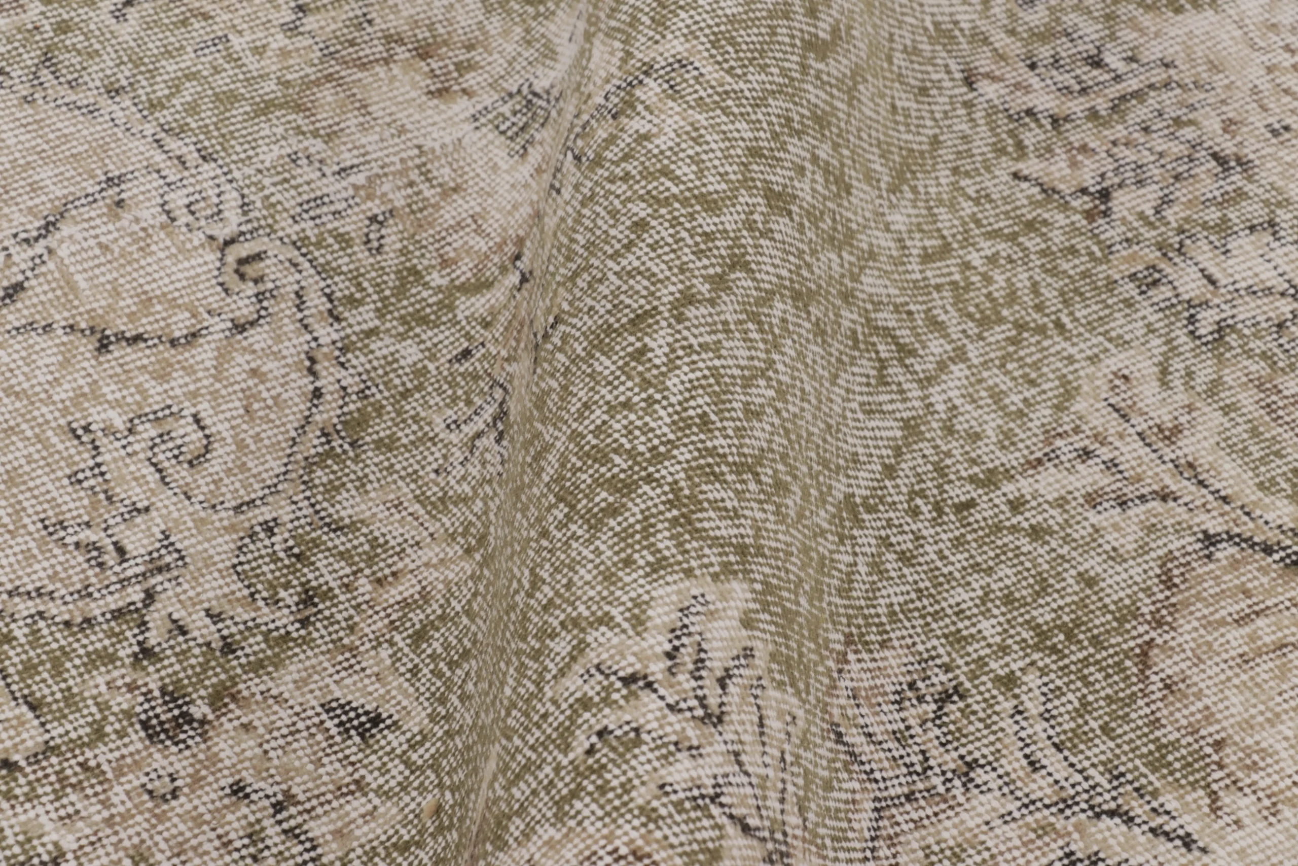Vintage Distressed Floral Medallion Rug