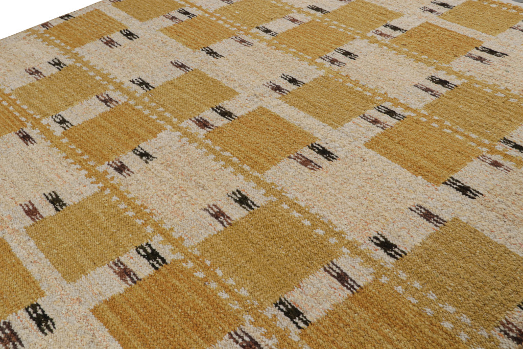 Scandinavian Beige/Brown Custom Trapezoid Kilim Rug