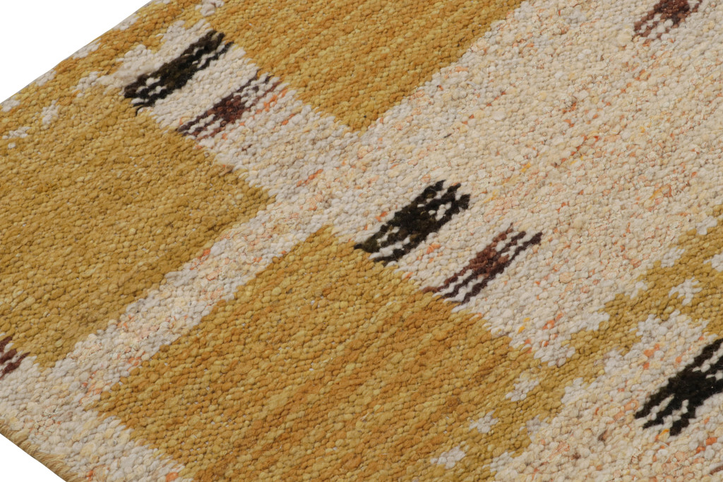 Scandinavian Beige/Brown Custom Trapezoid Kilim Rug