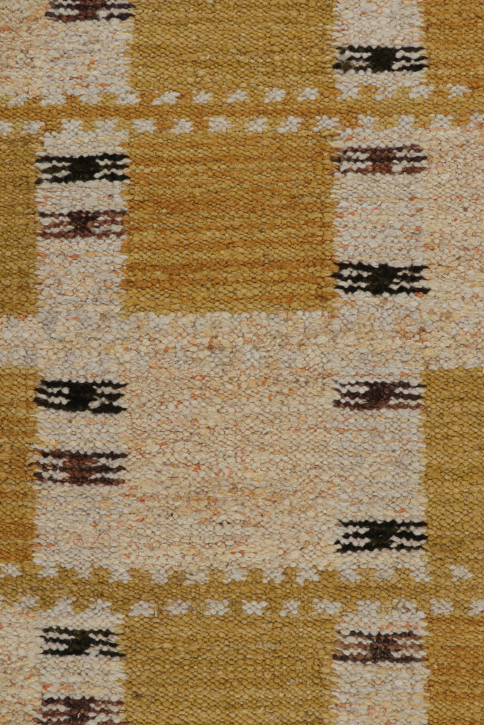 Scandinavian Beige/Brown Custom Trapezoid Kilim Rug