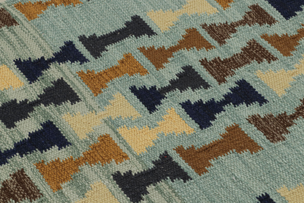 Scandinavian Scatter Rug with Geometric Patterns