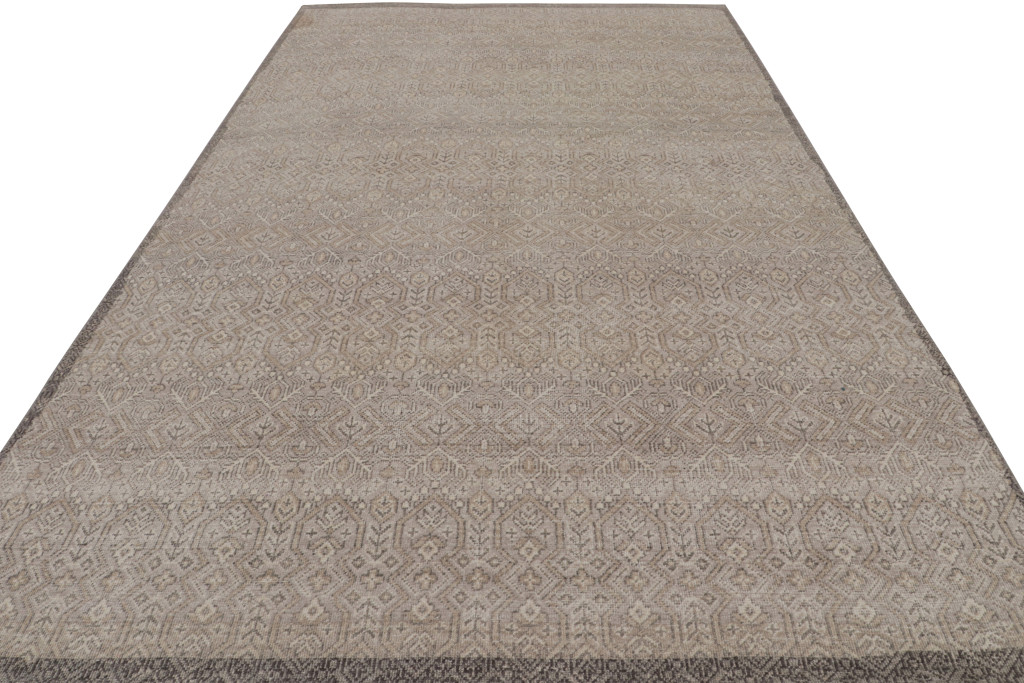 Contemporary Rug with Geometric Patterns