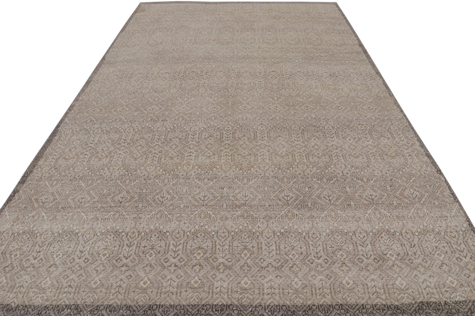 Contemporary Rug with Geometric Patterns
