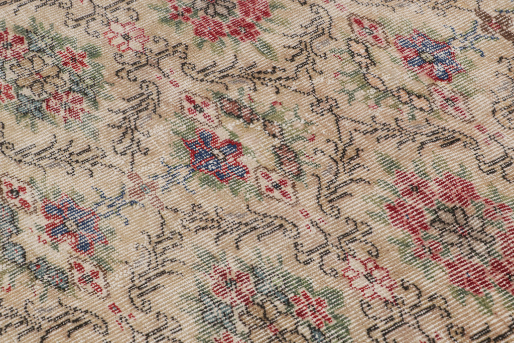 Vintage Zeki Müren Rug