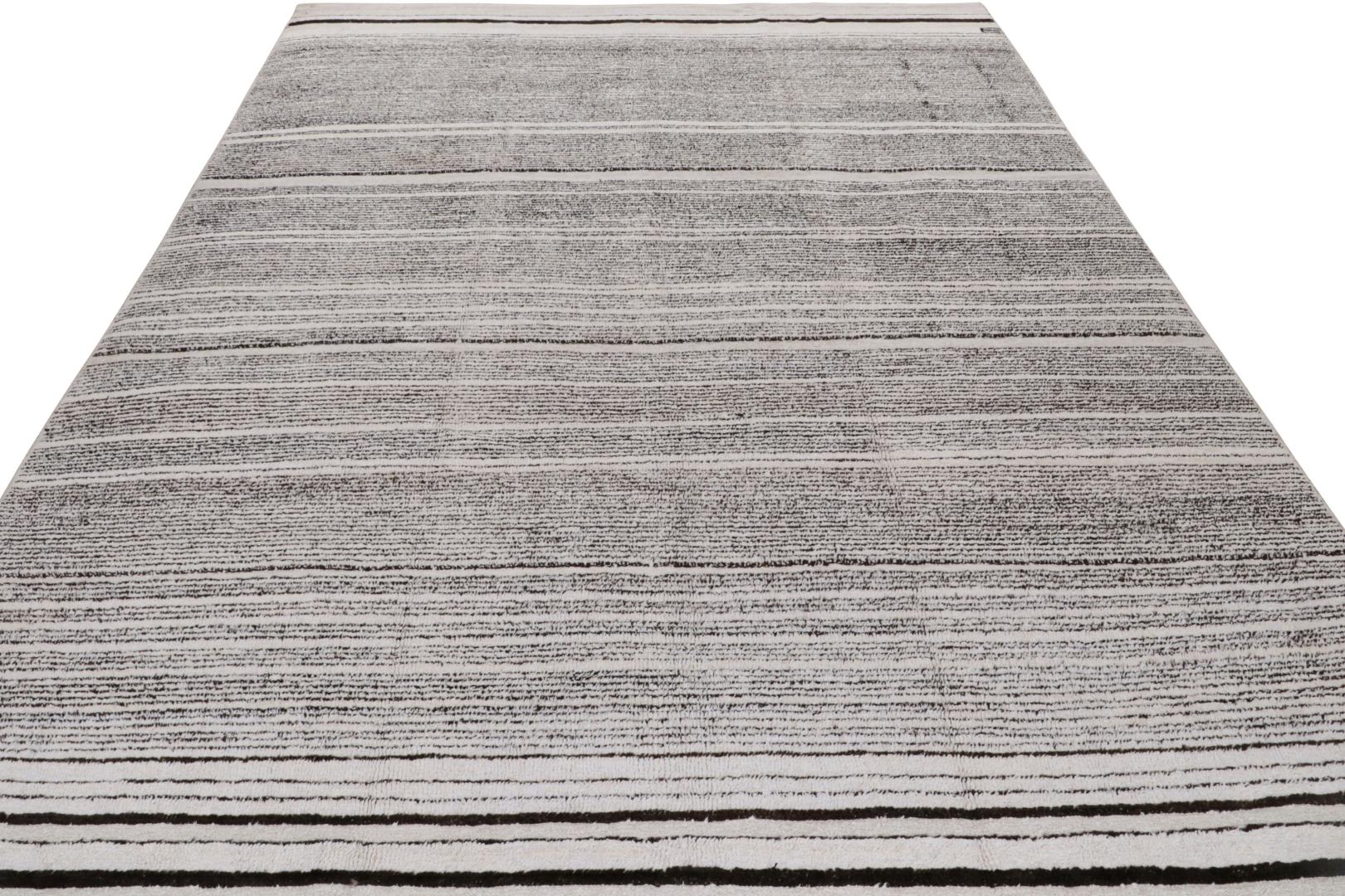 Contemporary Rug with Stripes and Gradation “Sky”