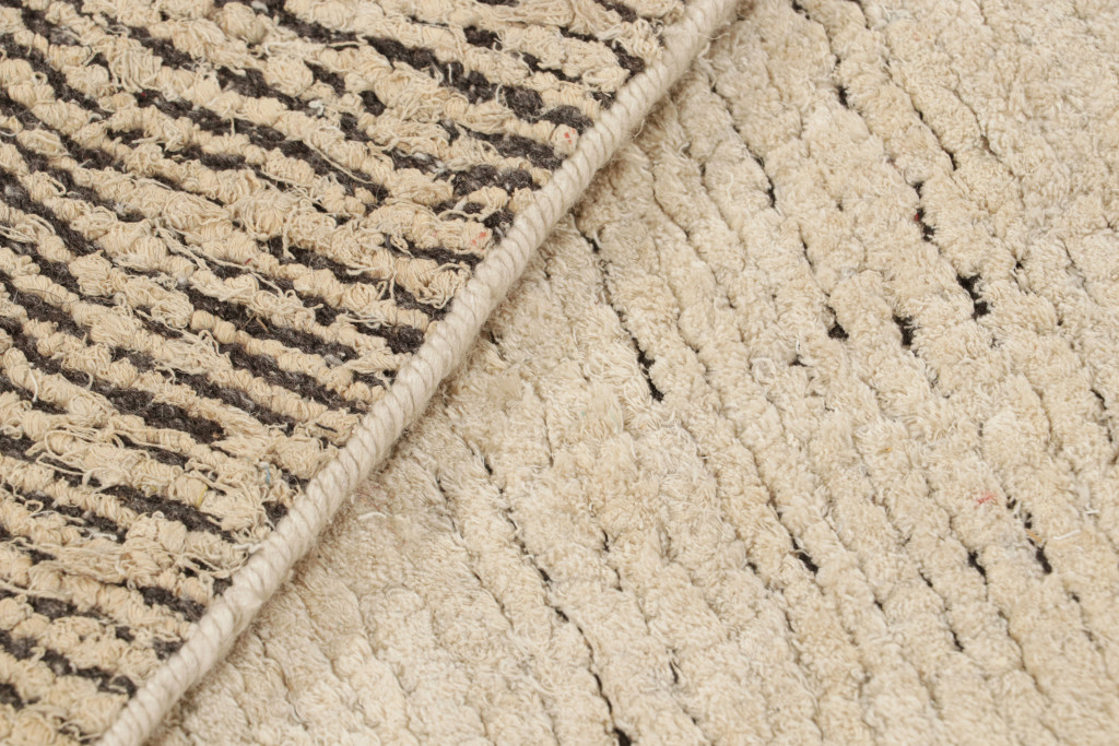 Textural Runner