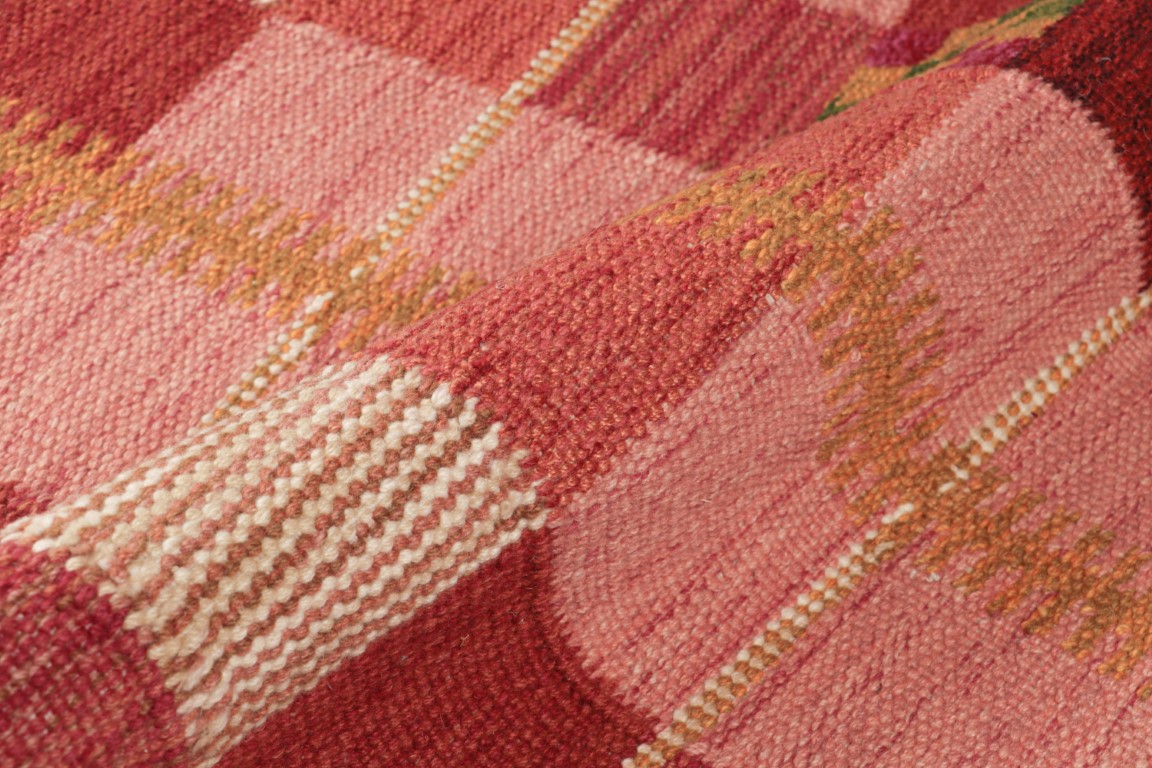 Scandinavian Rug with Geometric Patterns