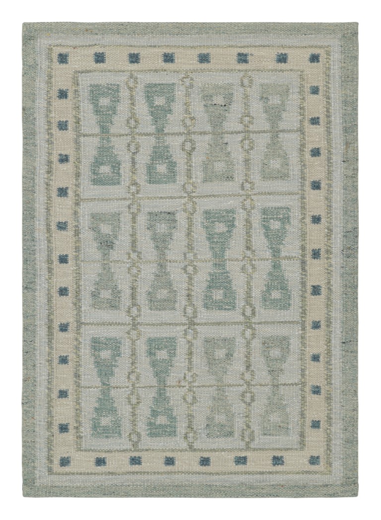 Scandinavian Rug with Hourglass Geometric Patterns