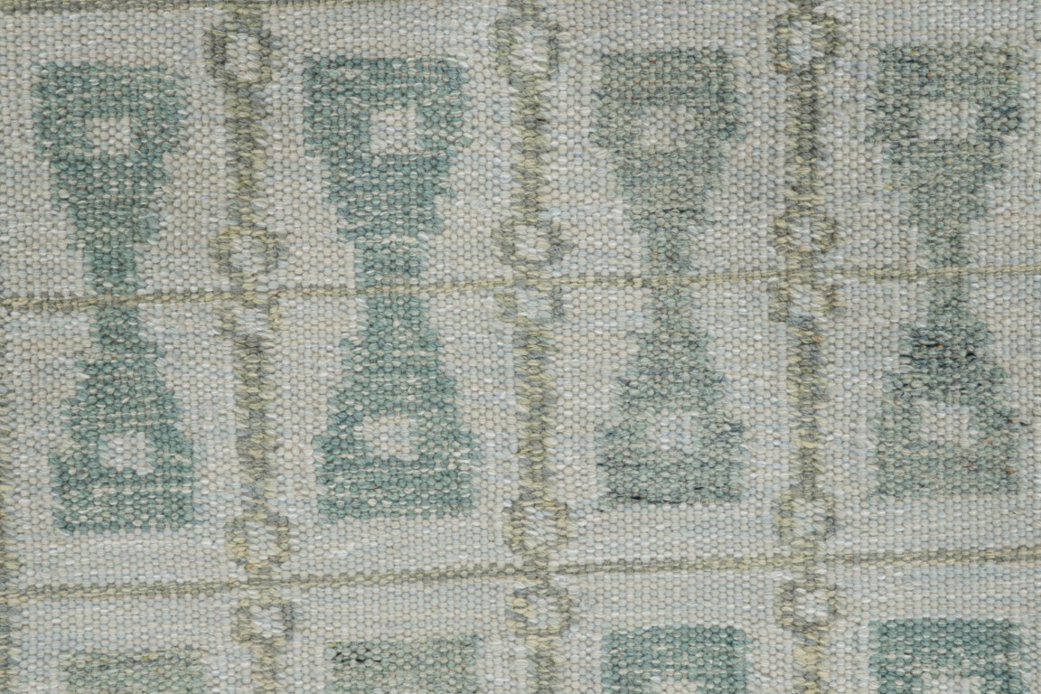 Scandinavian Rug with Hourglass Geometric Patterns