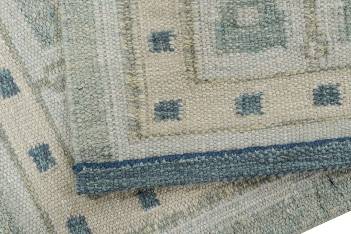 Scandinavian Rug with Hourglass Geometric Patterns