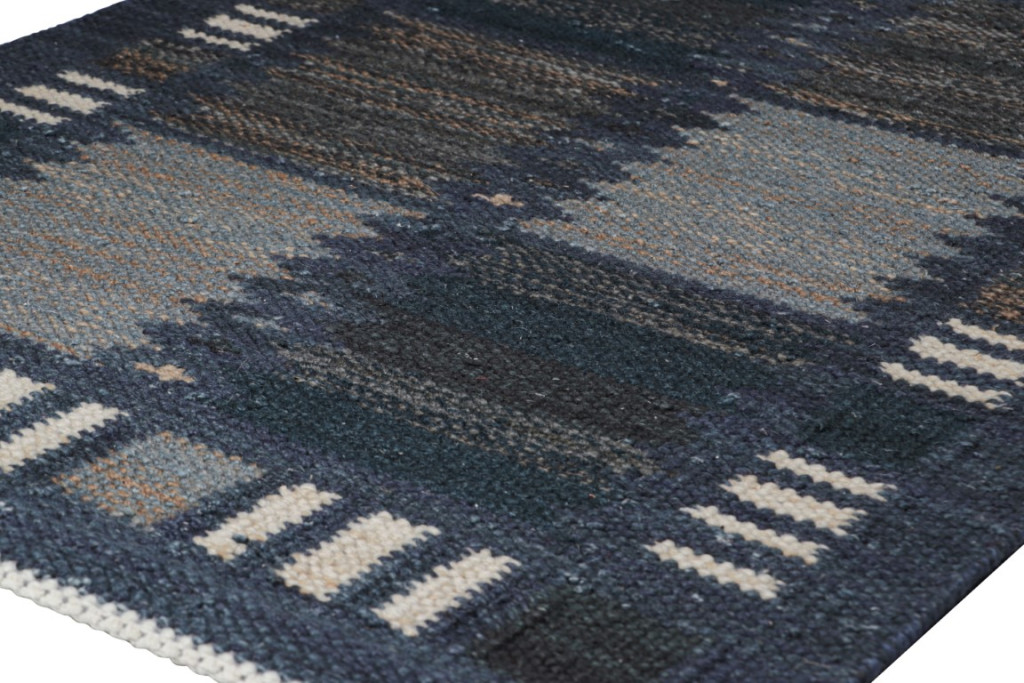 Scandinavian Rug with Geometric Patterns