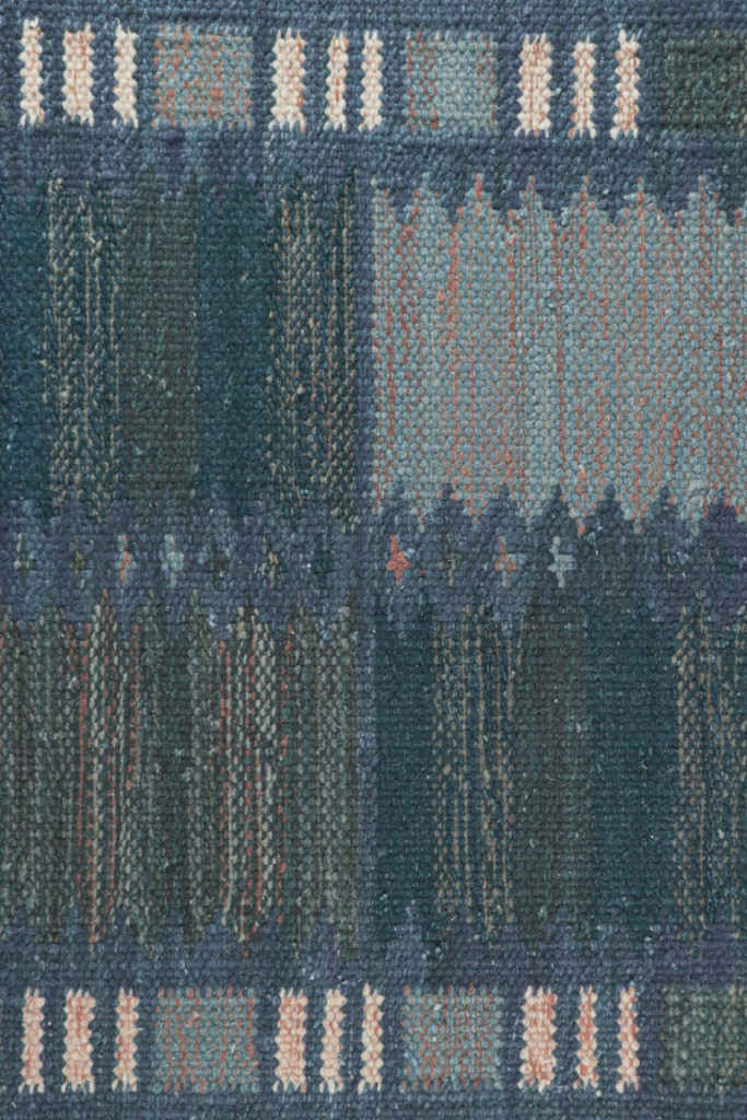 Scandinavian Rug with Geometric Patterns