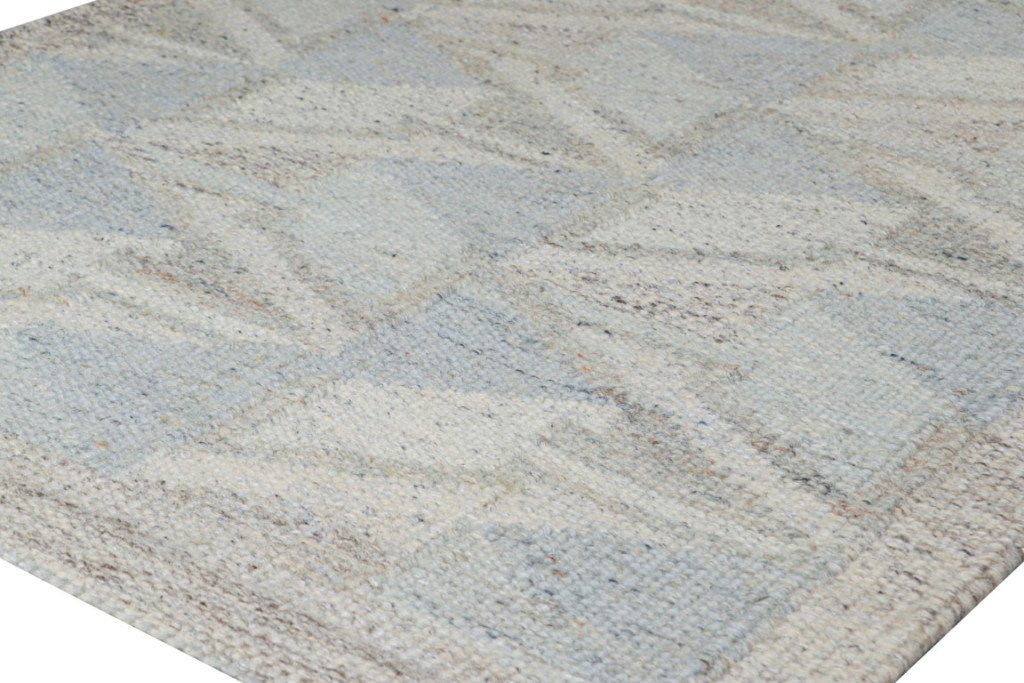 Scandinavian Rug with Geometric Patterns