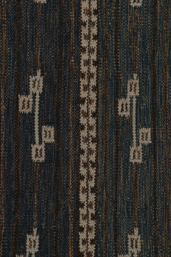 Scandinavian Rug with Geometric Patterns