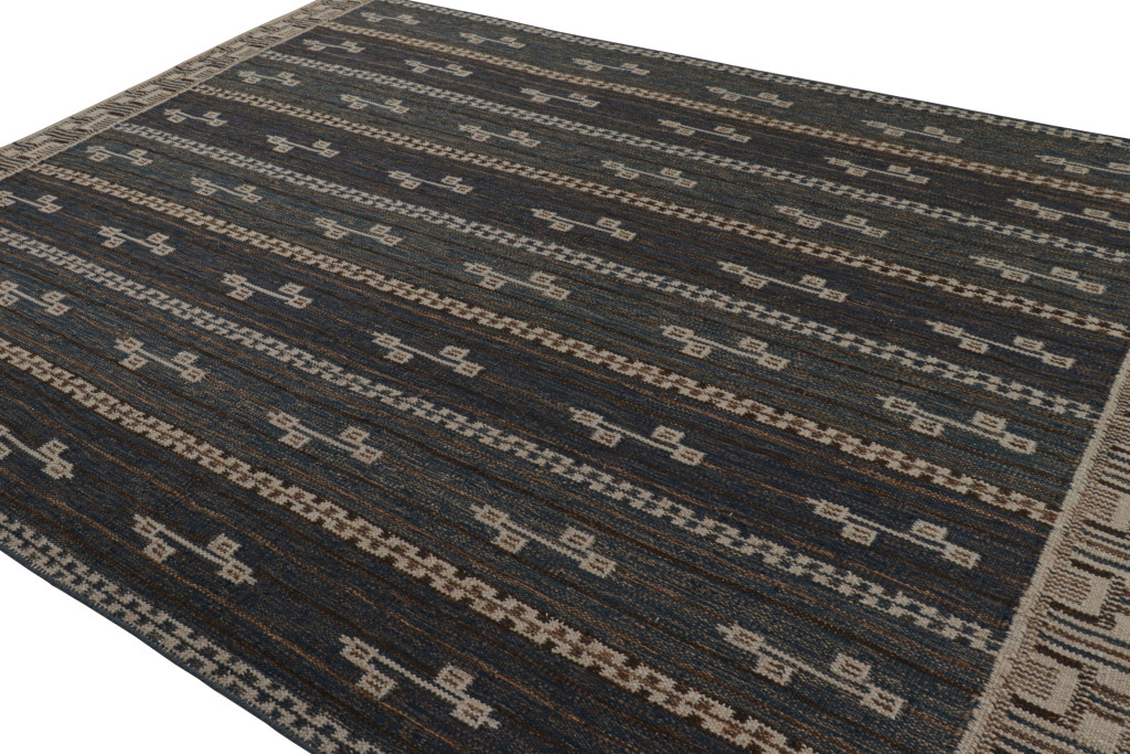 Scandinavian Rug with Geometric Patterns