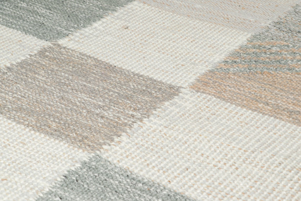 Scandinavian Rug with Geometric Patterns