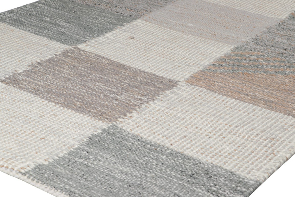 Scandinavian Rug with Geometric Patterns