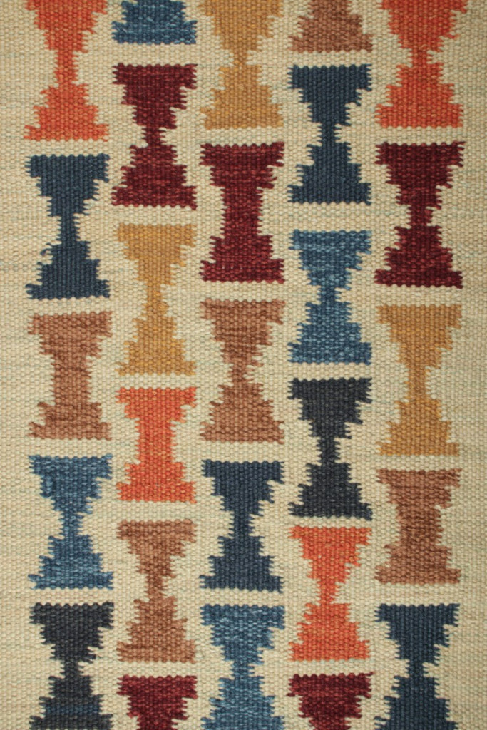 Scandinavian Rug with Hourglass Geometric Patterns