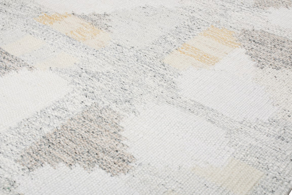 Scandinavian Rug with Geometric Patterns