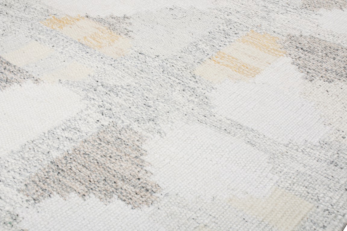 Scandinavian Rug with Geometric Patterns