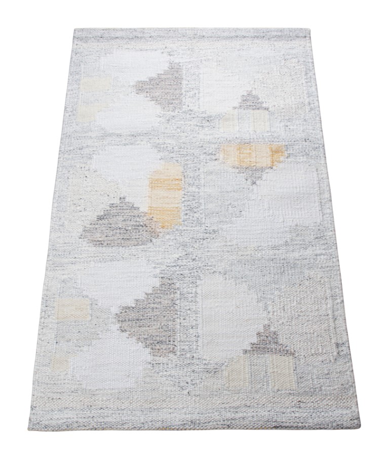 Scandinavian Rug with Geometric Patterns