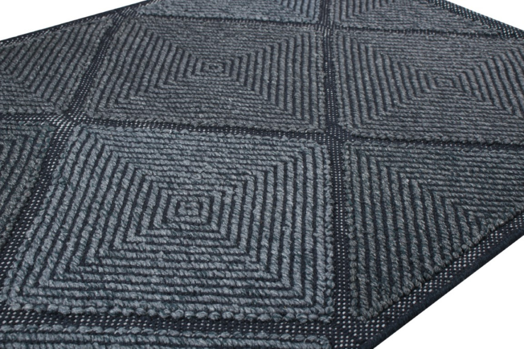 Scandinavian Rug with Diamond Patterns