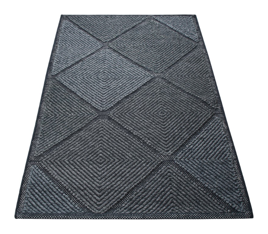 Scandinavian Rug with Diamond Patterns